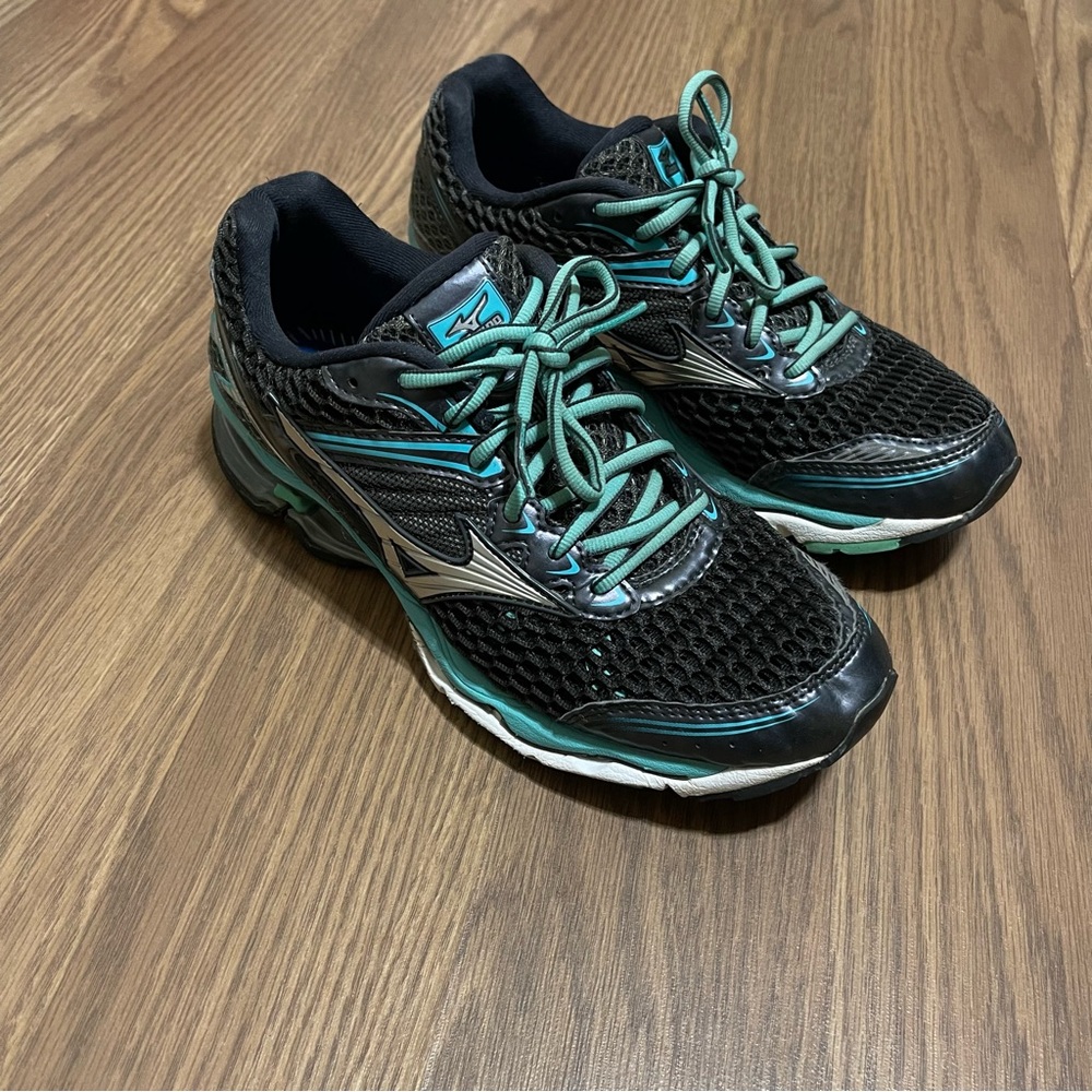 Mizuno Wave Creation 17 Black/blue/teal Women's Running shoe size 9